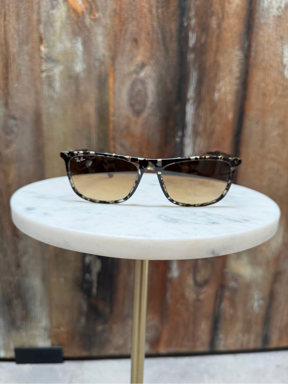 New Ray-Ban unisex Tortoiseshell Frame Sunglasses with Brown Gradient Lenses